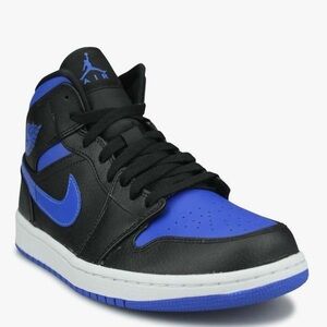 Jordan Sneakers in Black and Blue